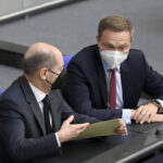 Wie weit kann sich die FDP noch verbiegen, um Scholz die Kanzlerschaft zu retten?