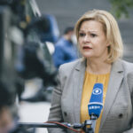 Faeser: „Wenn ich zurückweiche, ist das ein Sieg für die Feinde unserer Demokratie“