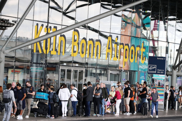 Was das Reisechaos mit falscher Arbeitsmarkt- und Migrationspolitik zu tun hat