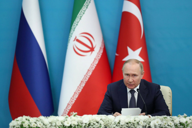 Gas oder Waffenlieferungen? Scholz’ doppelte Antwort auf die Abhängigkeit von Russland