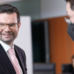 FDP ermöglicht Lauterbachs Maskenpflicht – gibt aber Schuld an Länder weiter