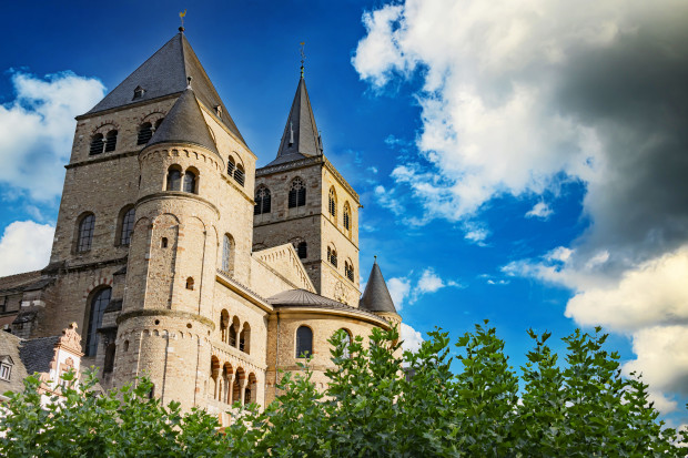 Selbstverschuldete Selbstauflösung: Bistum Trier will jede dritte Kirche schließen