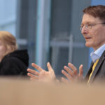 Karl Lauterbach unterwegs mit nächster Impfkampagne