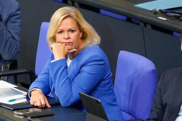 Faeser reaktiviert Gesinnungsschnüffelei und Berufsverbot
