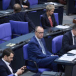 Abstimmung im Bundestag: Merkelianer meutern gegen Merz