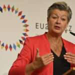 Lügt die EU-Innenkomissarin bei der anlasslosen Chatkontrolle?