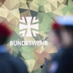 Anzahl der Kriegsdienstverweigerer verfünffacht, Bewerberzahlen gehen zurück