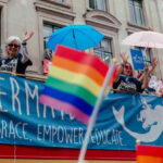 UK: Transgender-Gruppierung verklagt Kritiker – und blamiert sich vor Gericht