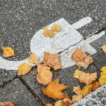 Warum die E-Mobilität dem Netz durch Stromspeichern nicht hilft