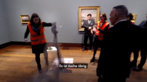 Museumsdirektor wusste womöglich von Klebe-Aktion und nennt sie „Würdigung“