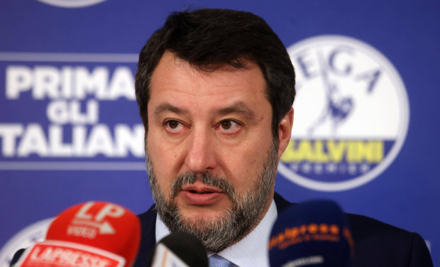 Vom Angeklagten zum Ankläger – Matteo Salvini verteidigt Innenminister und Küstenwache