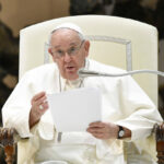 Papst Franziskus verurteilt Menschenhandel im Mittelmeer