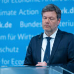 Robert Habeck und der gründeutsche Windwahn auf dem Gipfel