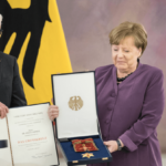Bittere Demütigung im Bundestag für Angela Merkel