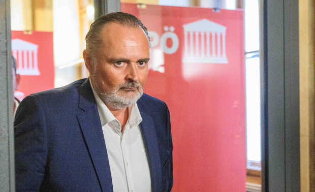 Österreich: Sozialdemokrat Hans Peter Doskozil oder Sozialist Andreas Babler