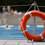 Berlin: erstes Schwimmbad schließt nach Gewalt – wegen Personalmangel