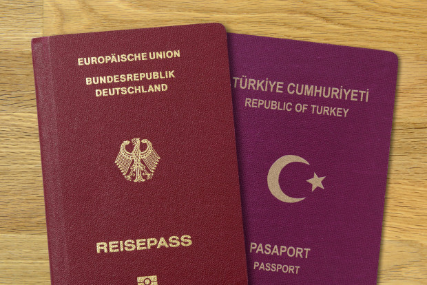 Türkischer Nationalstolz gegen deutsche Träumerei: Heimatsteuer statt Doppelpass