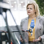 Nancy Faeser kämpft gegen Hass und Hetze der drei Musketiere