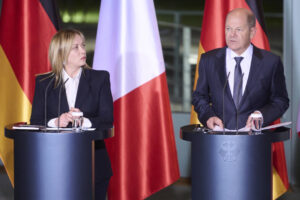 Meloni fordert Antworten von Scholz bei den NGO-Schiffen