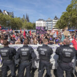 Wie aggressive Extremisten den Marsch für das Leben angreifen