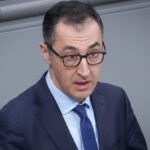 Cem Özdemir will Zusammenarbeit mit muslimischen Verbänden überprüfen