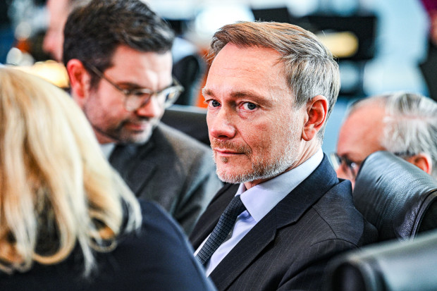 Bei den Liberalen von Parteichef Christian Lindner brennt der Baum