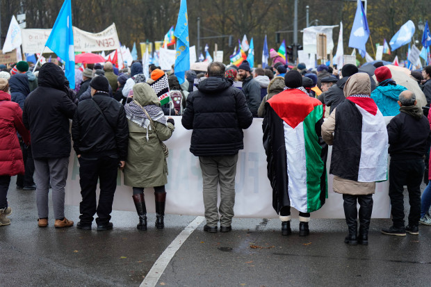Feminismus Seit’ an Seit’ mit Islamismus