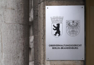 Urteil Oberverwaltungsgericht: Bundesregierung verstößt gegen Vorgaben im „Klimaschutzgesetz“