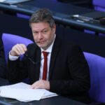 Habeck will endlich eine unbegrenzte Kreditlinie für Deutschlands Ausgaben