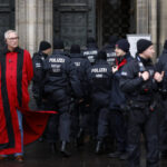 Kirchen und Krippen als Kampfzone: Traditionsgut unter Beschuss