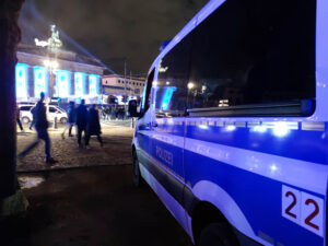 Berliner Polizei meldet sehr unruhige Silvesternacht
