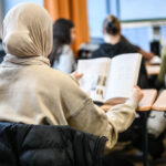 Die Scharia kommt über die Schulen ins ganze Land
