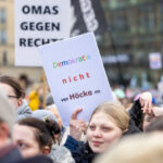 Also lautet ein Beschluss, dass man Höcke deportieren muss