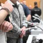Die Reichsbürger-Prozesse – Rettung vor Terror oder lebensgefährliche Posse?