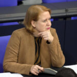 Dragqueen-Workshops und Graffitis: Finanziert von „Demokratie leben!“ – also von Steuern
