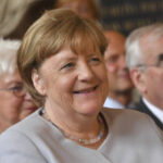 Angela Merkel tritt der CDU vors Schienbein – mal wieder