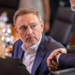 Burgfrieden und Weiter so: Lindner lässt sich über den Tisch ziehen