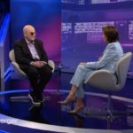 Sieger tanzen auf dem Gefängnisparkplatz