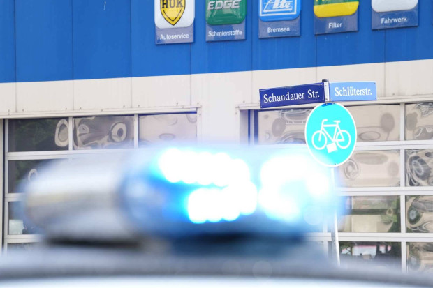 Drei Gewalttaten gegen Politiker, zweierlei Maß