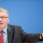 Hans-Peter Bartels (SPD) zerlegt die eigene Partei