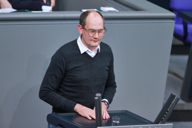Janosch Dahmen und das Spiel mit der Angst – jetzt Vogelgrippe
