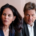 Robert Habeck greift Annalena Baerbock öffentlich an
