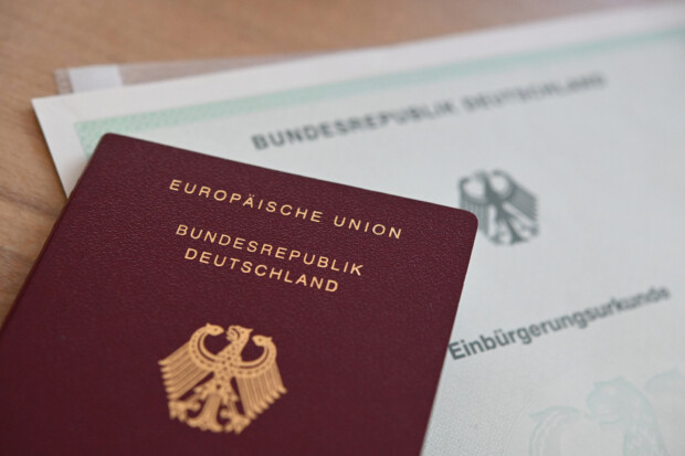 Ampel-Einbürgerungsgesetz sorgt für Job-Boom – in der Verwaltung