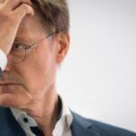 Unter Karl Lauterbach stirbt die Pflege – und steigen die Beiträge