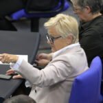 Renate Künast wollte nur leicht verdiente Likes – und brachte die sozialen Medien zur Explosion