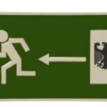 Eine Gesellschaft auf gepackten Koffern