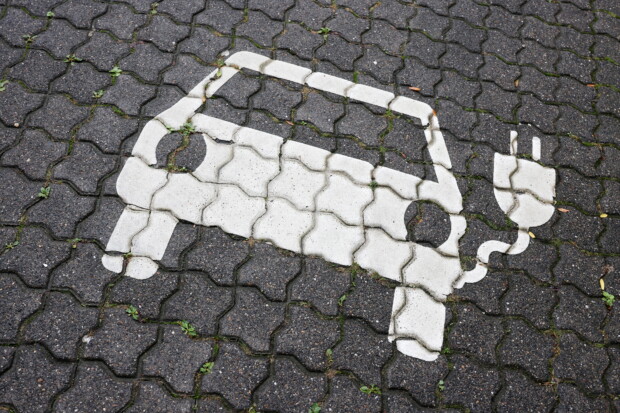 Elektroautos auf Talfahrt: Wer schrumpft am schnellsten?