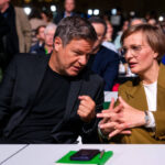 Wie Habeck den Strom sauber macht