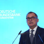Die Auflösung der Institutionen: Die Bundesbank ist gefallen