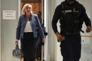 Breite Solidarität für Le Pen von ganz links bis rechts